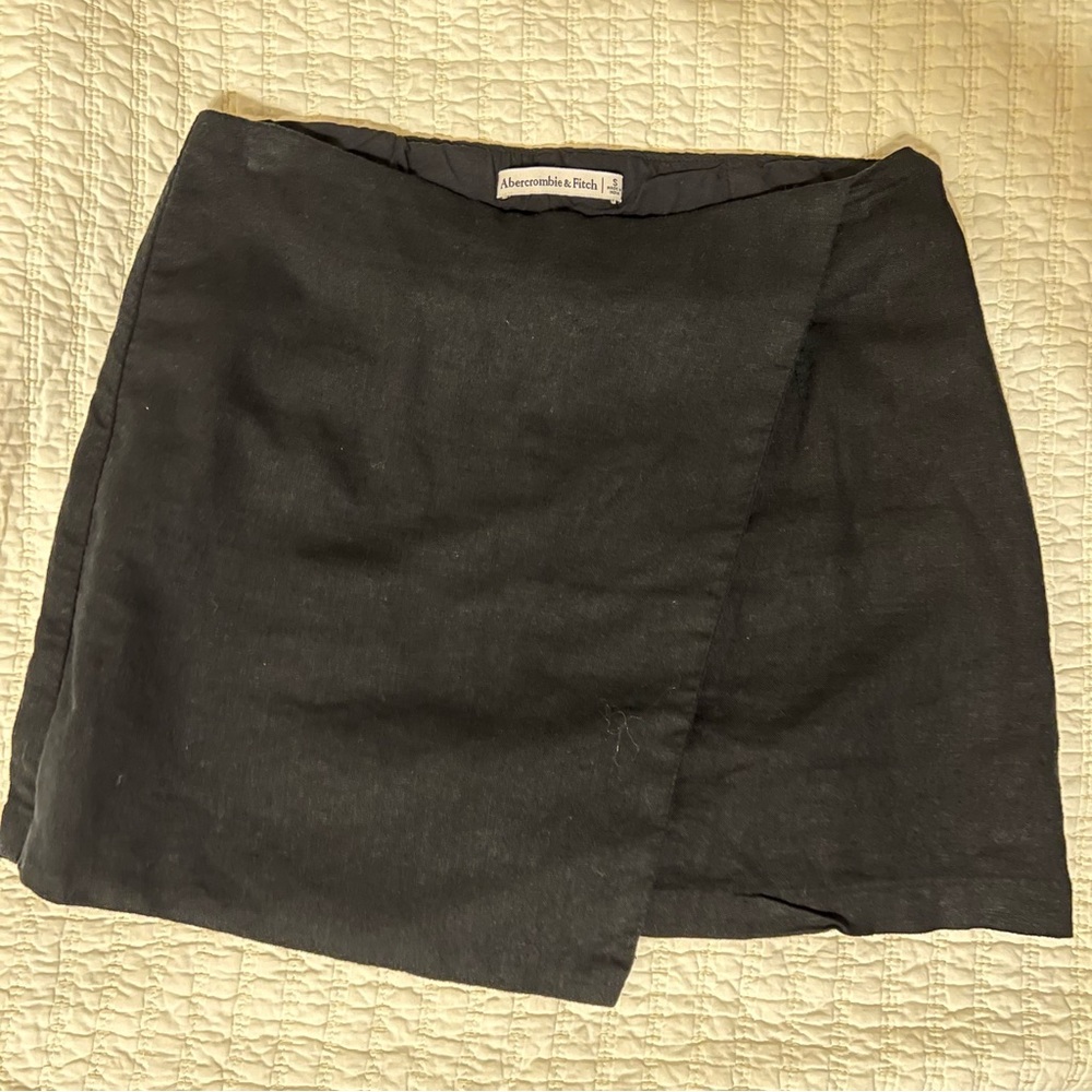 Abercrombie & Fitch Black Mini Skirt